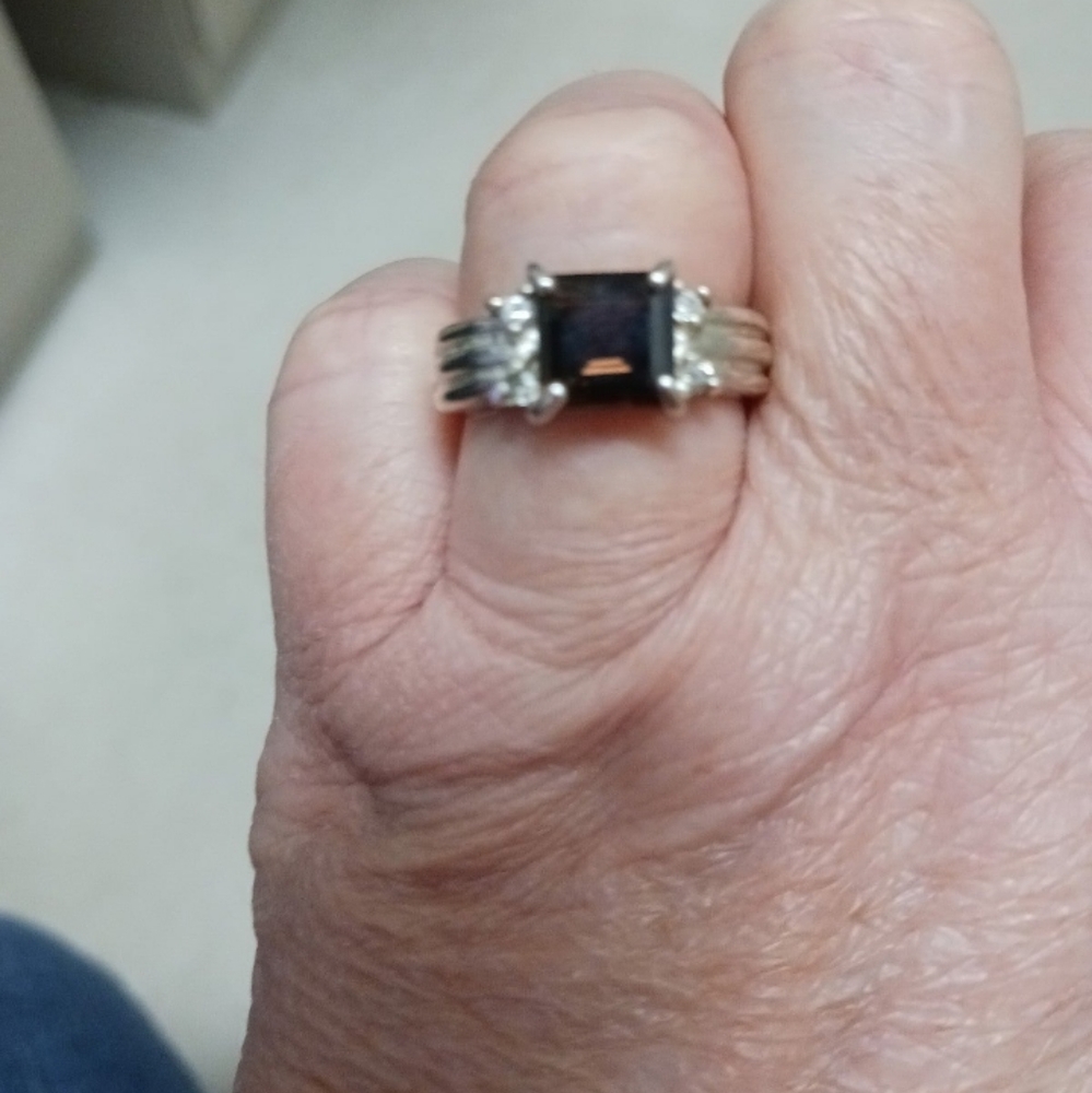 BeautifulSterling Silver Topaz Ring in great condition
